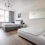 Serenity And 아파트 프라하