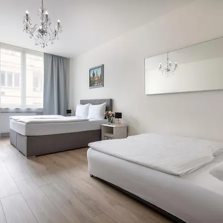 Serenity And Apartamento Praga